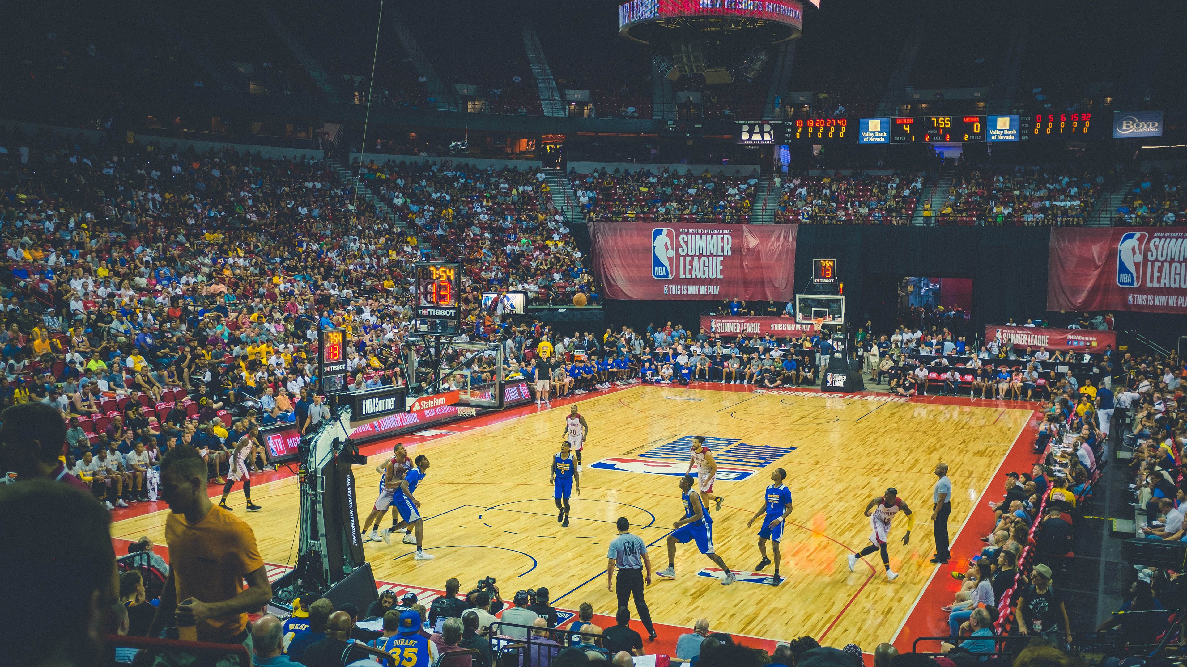 CBA球迷的热情点亮整个赛季，cba球迷的热情点亮整个赛季了吗